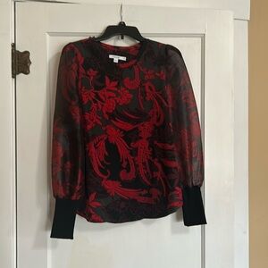 NWOT Chico’s red/blk/gray top with sheer sleeves/ribbed cuffs. Size 1 Medium